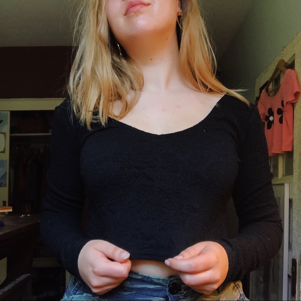 Forever 21 Cropped Top - Picture 3 of 5